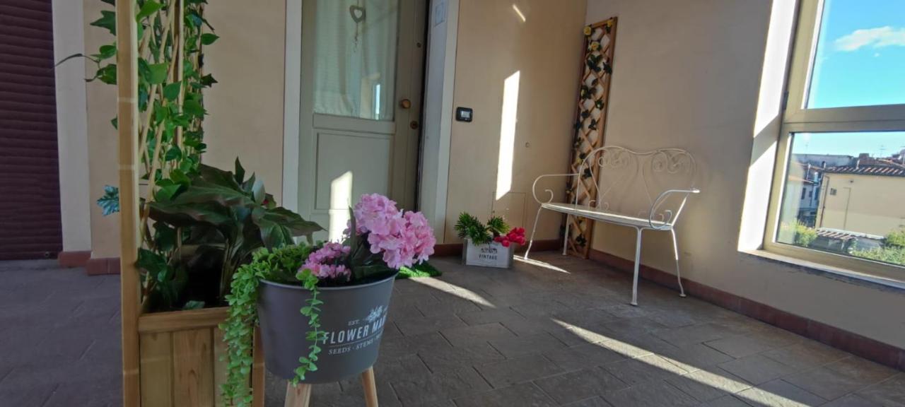 Il Tetto Dei Sogni Apartment ปิสโตยา ภายนอก รูปภาพ
