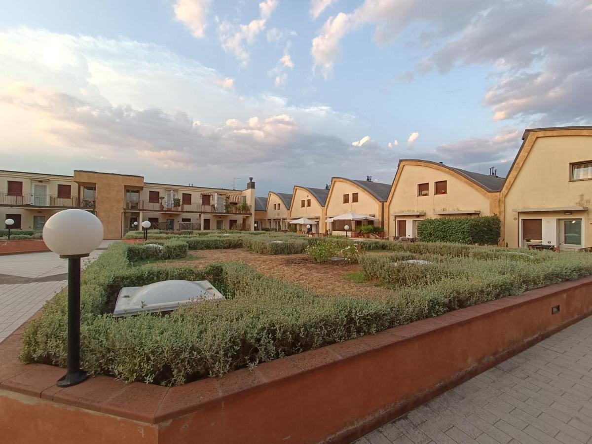 Il Tetto Dei Sogni Apartment ปิสโตยา ภายนอก รูปภาพ