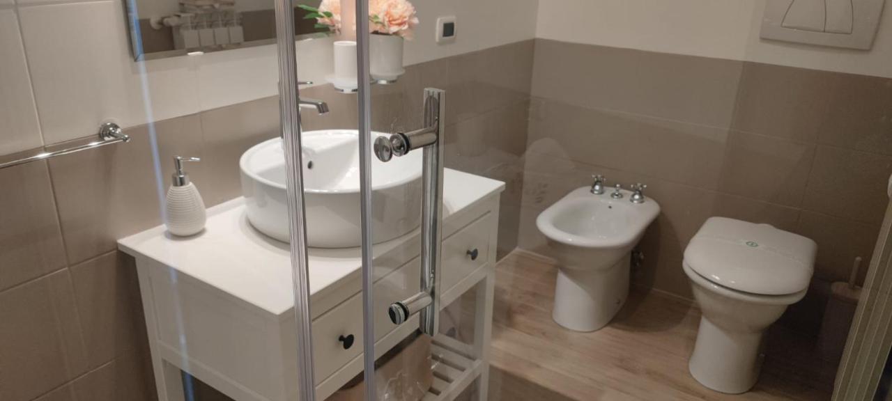Il Tetto Dei Sogni Apartment ปิสโตยา ภายนอก รูปภาพ