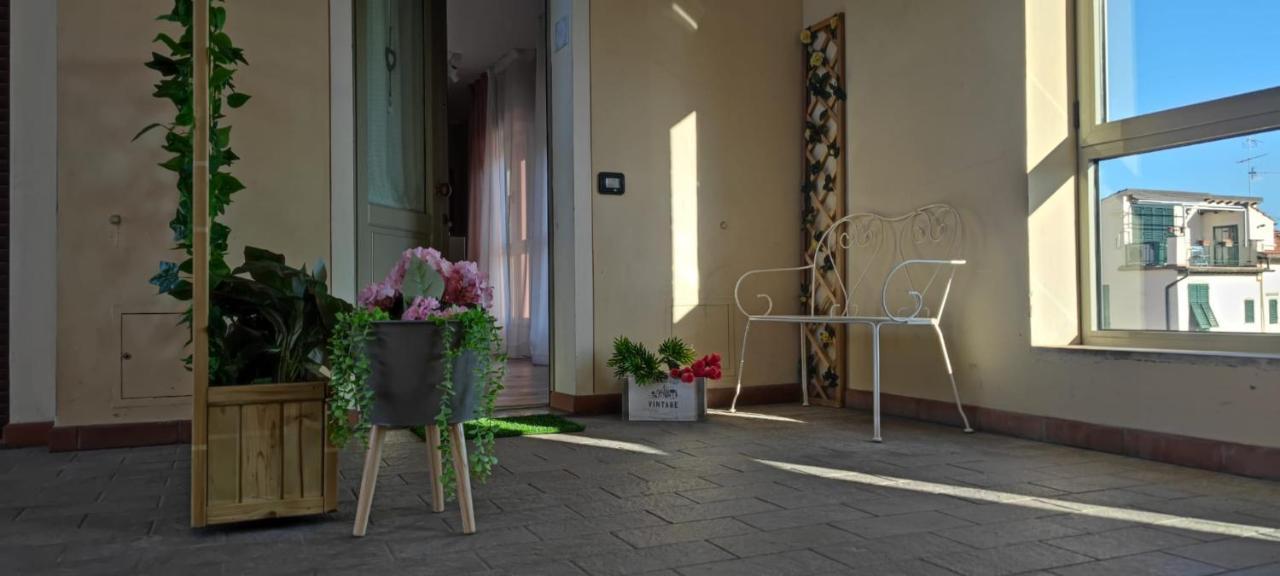 Il Tetto Dei Sogni Apartment ปิสโตยา ภายนอก รูปภาพ