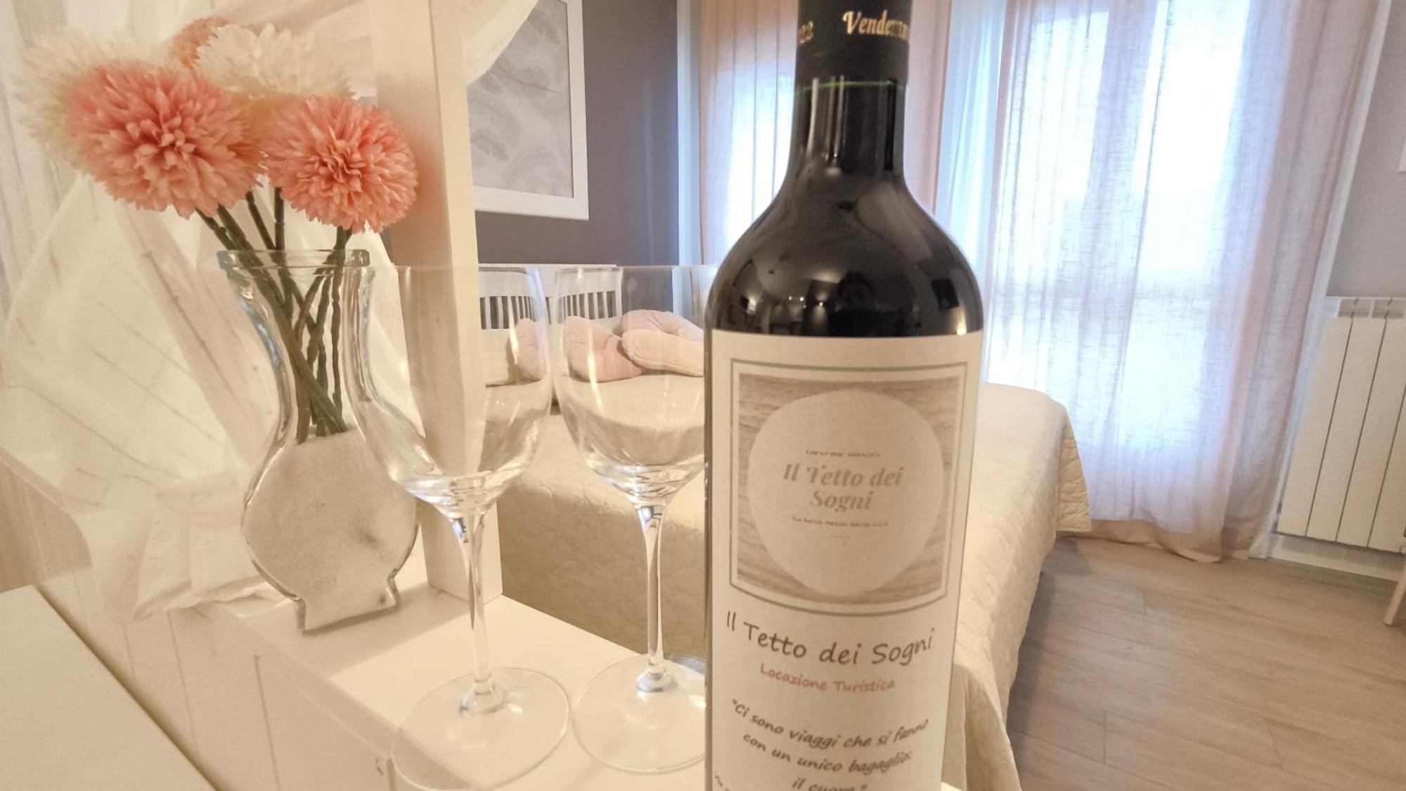 Il Tetto Dei Sogni Apartment ปิสโตยา ภายนอก รูปภาพ