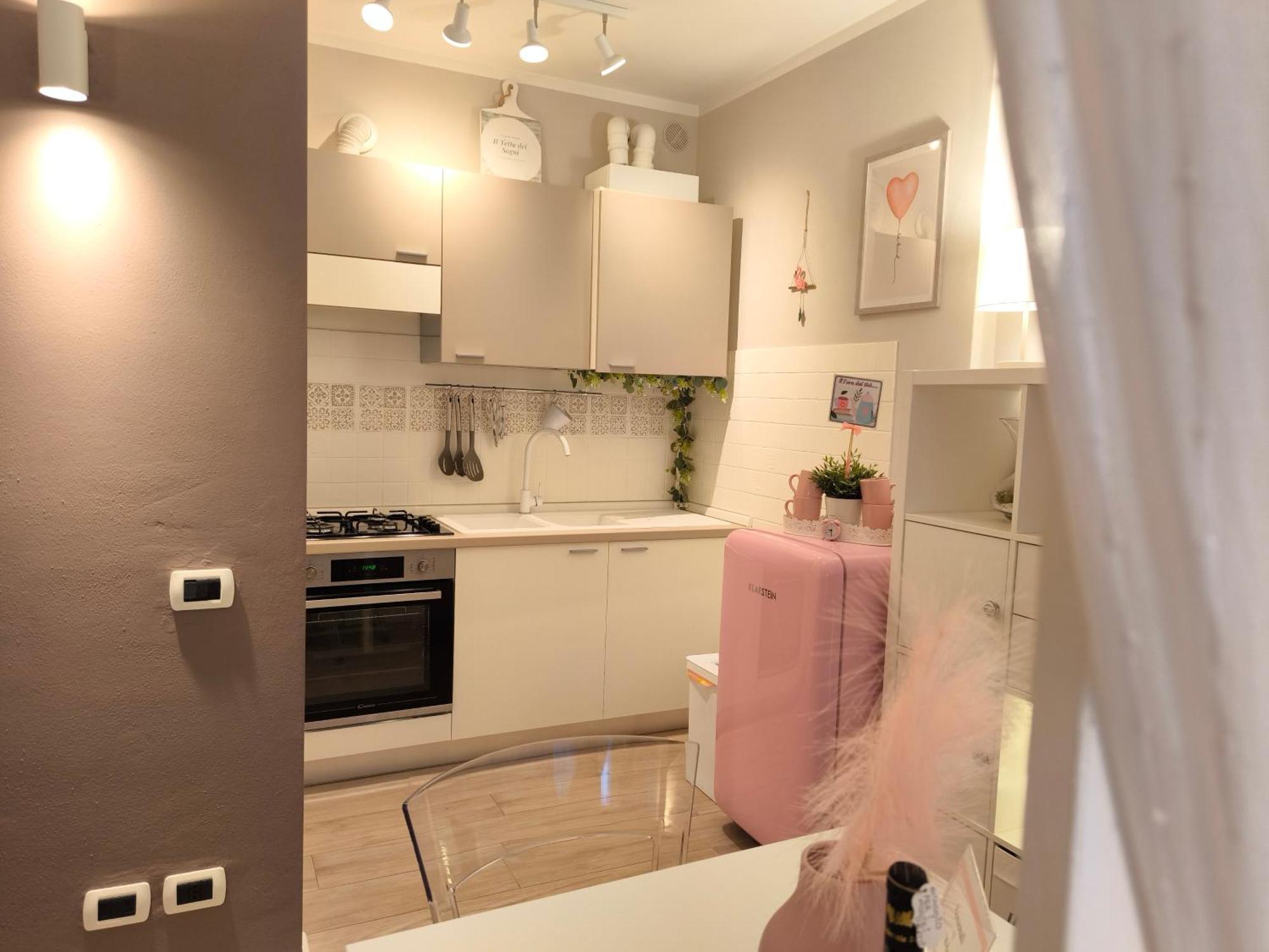 Il Tetto Dei Sogni Apartment ปิสโตยา ภายนอก รูปภาพ
